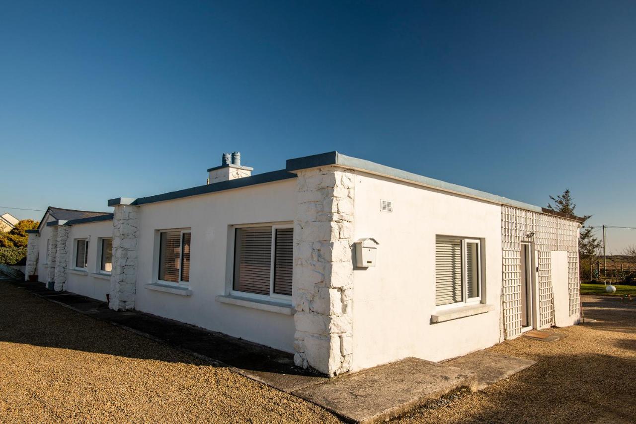 Beachcomber Cottages Ballyconneely Exteriör bild