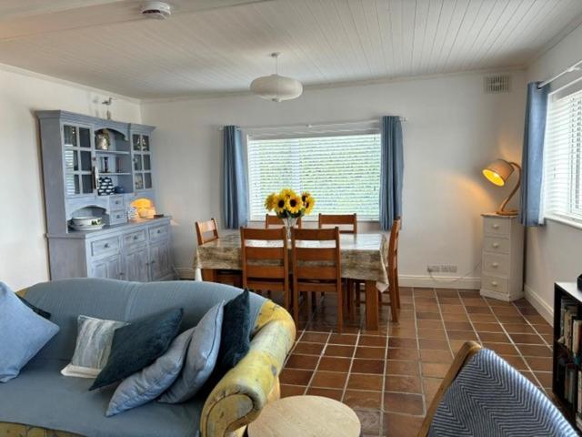 Beachcomber Cottages Ballyconneely Rum bild
